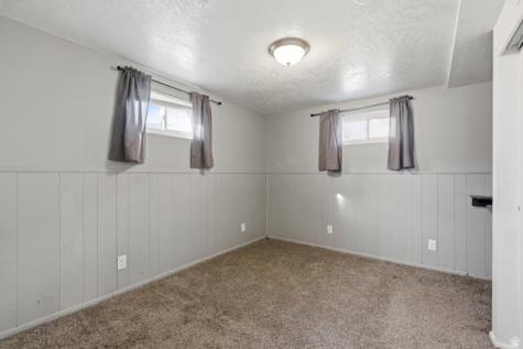 328 E Isgreen Circle Tooele UT 84074