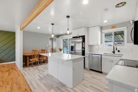 328 E Isgreen Circle Tooele UT 84074