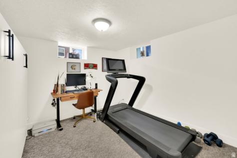 1861 E Severn Drive S Holladay UT 84124