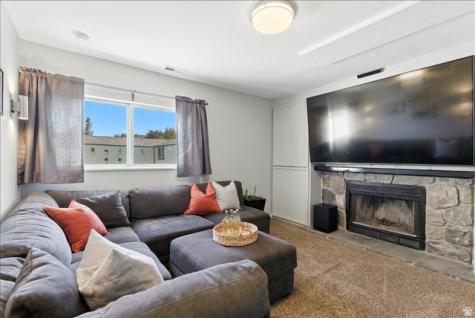 1827 W Omni Avenue Salt Lake City UT 84116