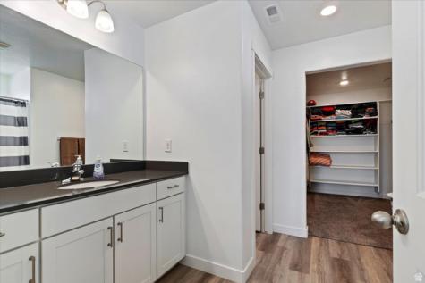 442 N Commodore Lane Saratoga Springs UT 84045