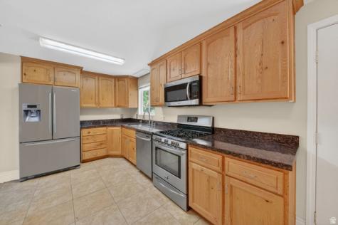 1838 N 1690 W Layton UT 84041