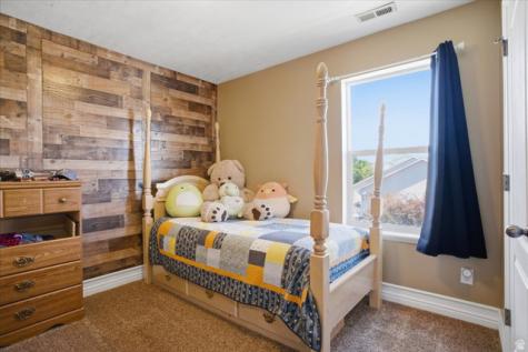 7065 N Cherokee Street Eagle Mountain UT 84005