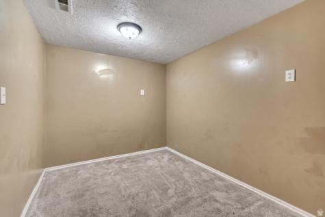 42 S 450 E Clearfield UT 84015
