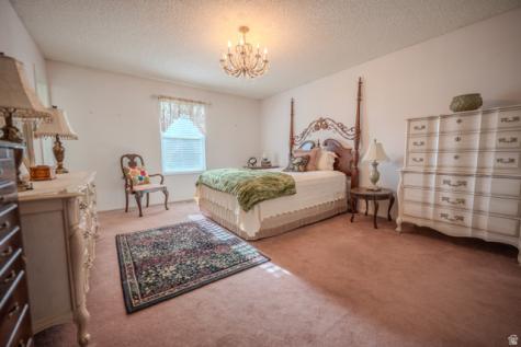 24 S 1400 E Pleasant Grove UT 84062