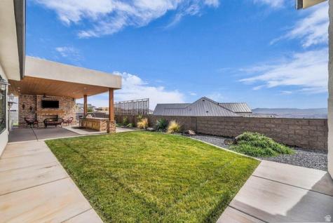 1398 E Dellcorero Drive St. George UT 84770