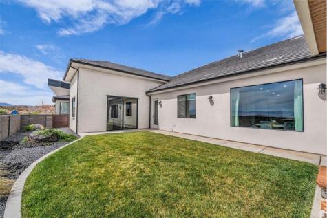 1398 E Dellcorero Drive St. George UT 84770