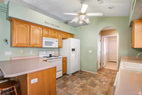 646 N 2450 E St. George UT 84790