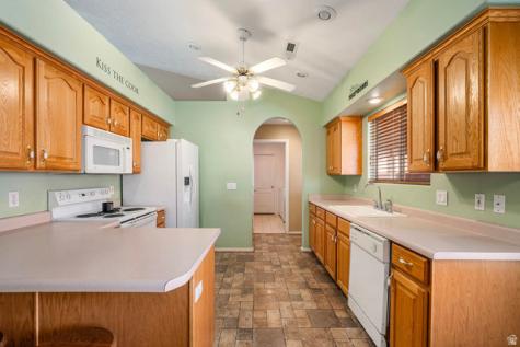 646 N 2450 E St. George UT 84790