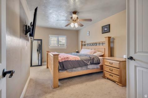 1695 E Ensign Place Cottonwood Heights UT 84121