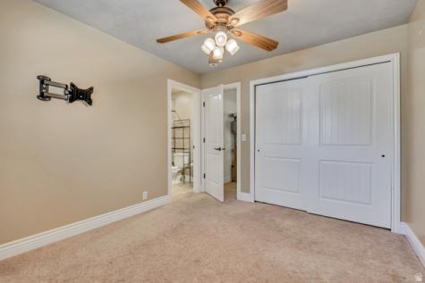1695 E Ensign Place Cottonwood Heights UT 84121