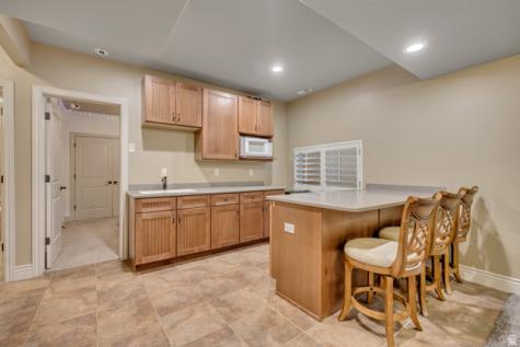 1695 E Ensign Place Cottonwood Heights UT 84121