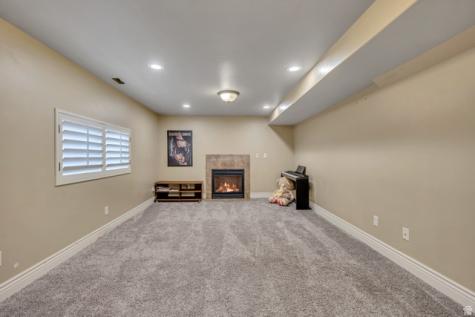 1695 E Ensign Place Cottonwood Heights UT 84121