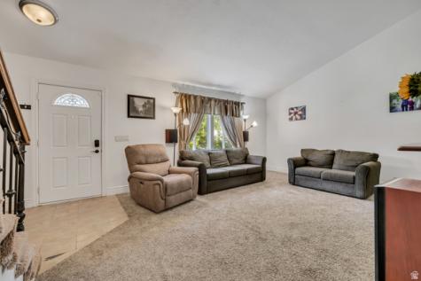 1695 E Ensign Place Cottonwood Heights UT 84121