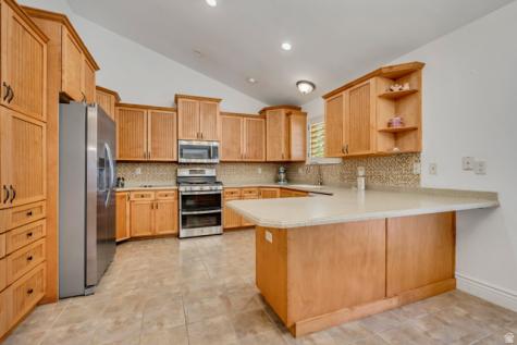 1695 E Ensign Place Cottonwood Heights UT 84121