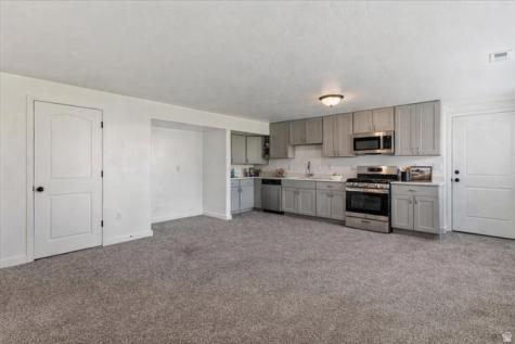 343 E 6725 S South Weber UT 84405