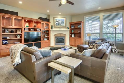 1653 E Crescent View Circle Sandy UT 84092