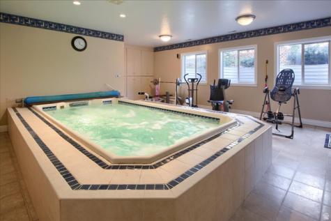 1653 E Crescent View Circle Sandy UT 84092