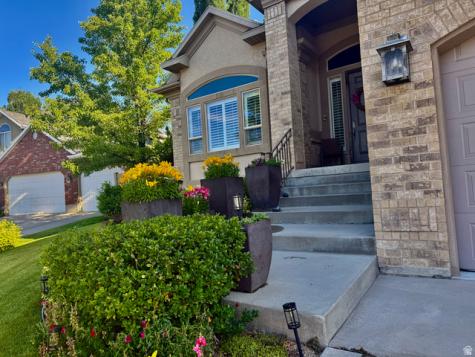 1653 E Crescent View Circle Sandy UT 84092