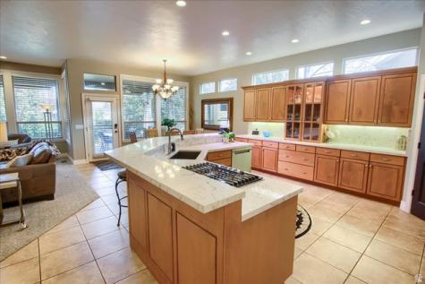 1653 E Crescent View Circle Sandy UT 84092