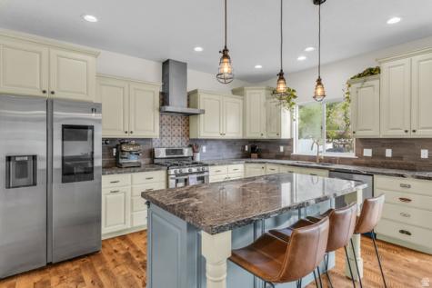 1264 E 1150 S Springville UT 84663