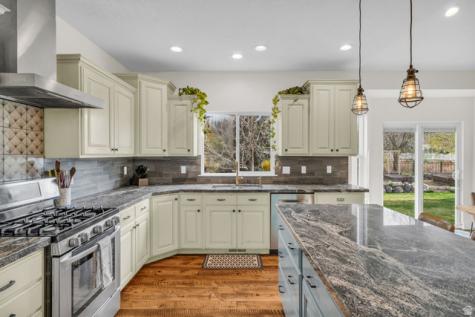 1264 E 1150 S Springville UT 84663