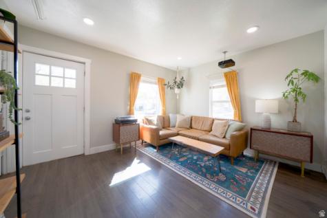 1114 W 900 S Salt Lake City UT 84104