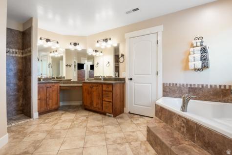 663 N 100 E Springville UT 84663
