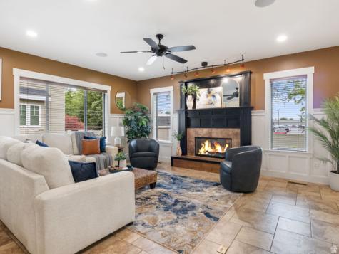 663 N 100 E Springville UT 84663