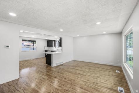 1440 David Drive Syracuse UT 84075