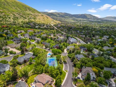 2016 E Graystone Lane S Draper UT 84020