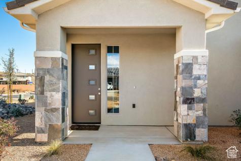 438 N Puerta Drive E Washington UT 84780