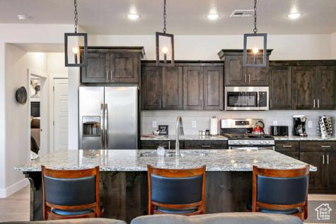 438 N Puerta Drive E Washington UT 84780