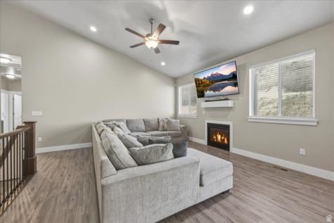 45 W Memory Lane Tooele UT 84074