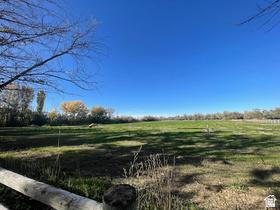 187 N Waterhole Way E Grantsville UT 84029