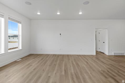 613 S 175 E Hyde Park UT 84318