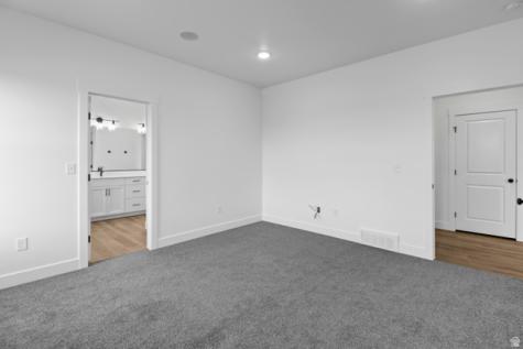 613 S 175 E Hyde Park UT 84318