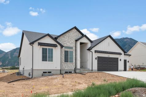 613 S 175 E Hyde Park UT 84318
