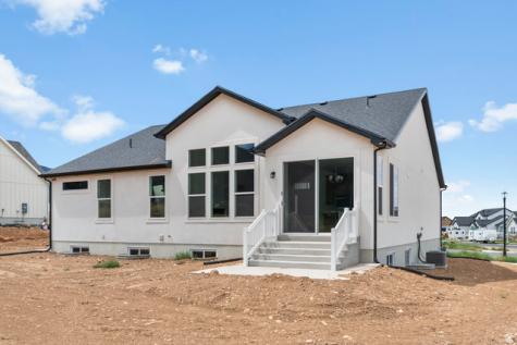 613 S 175 E Hyde Park UT 84318