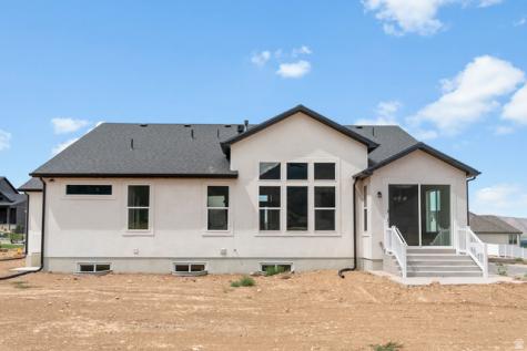 613 S 175 E Hyde Park UT 84318