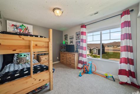 1836 E Red Oak Road E Eagle Mountain UT 84005
