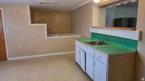 208 S 400 W Richfield UT 84701