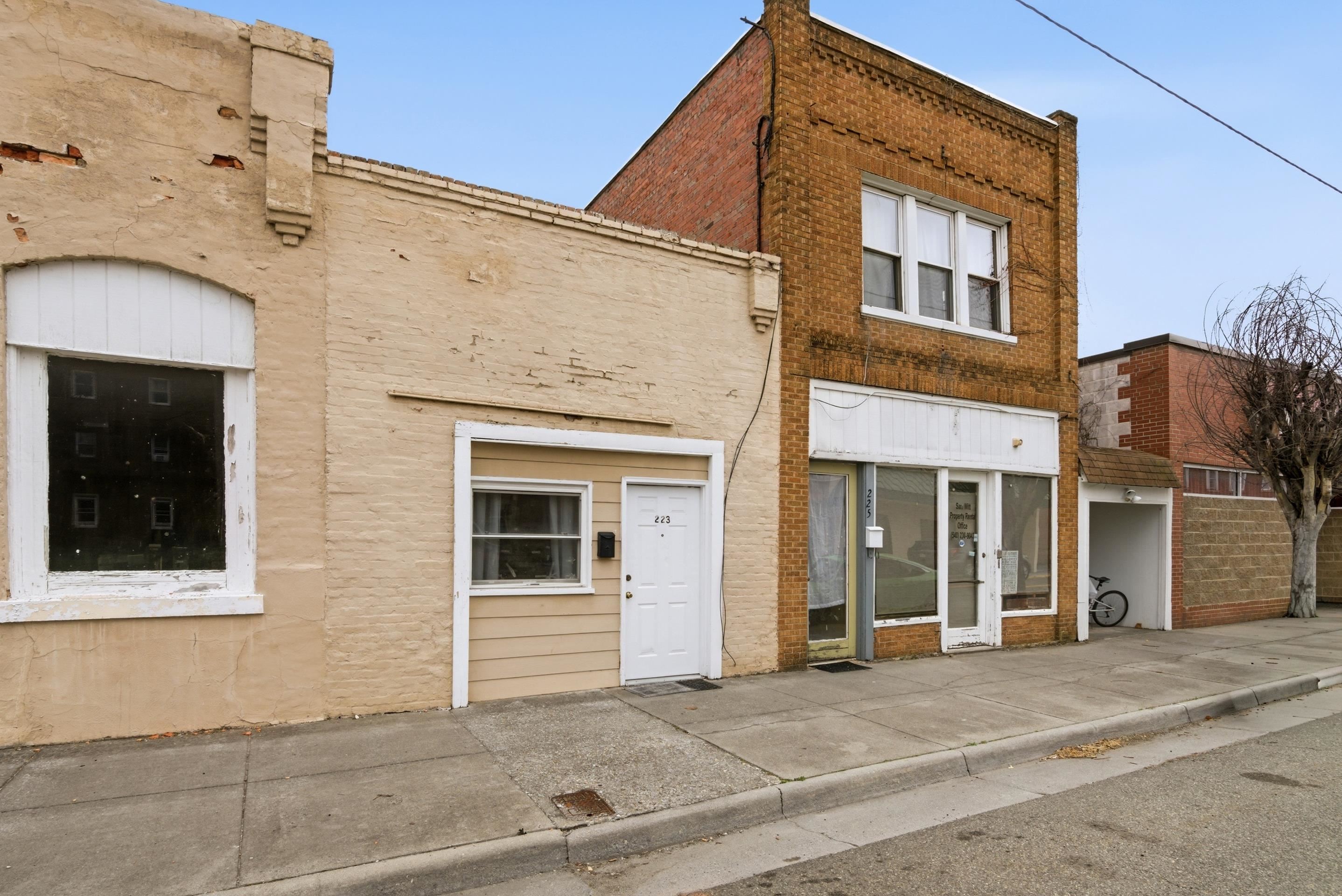 219 Jefferson Avenue N Pulaski VA 24301