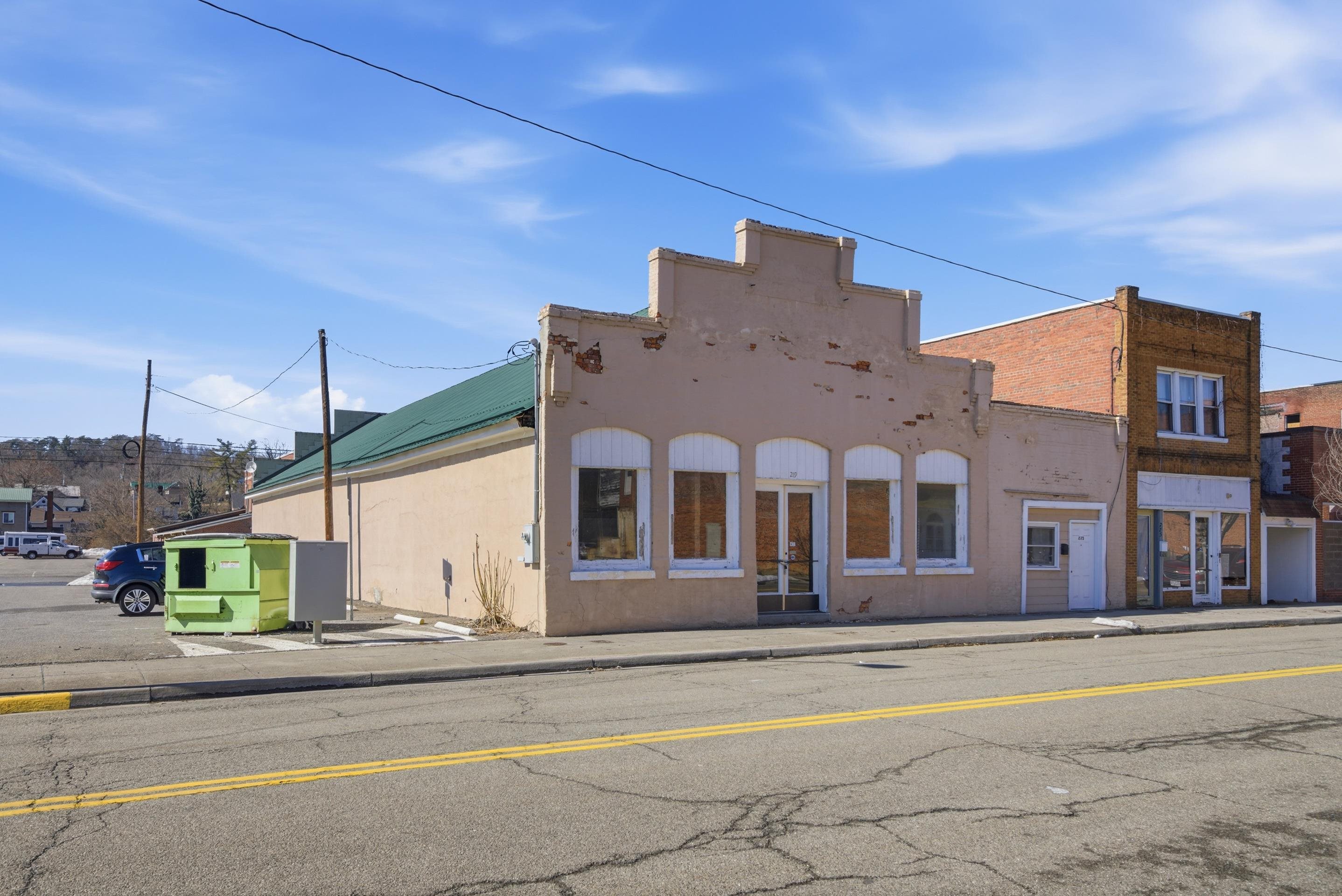 219 Jefferson Avenue N Pulaski VA 24301