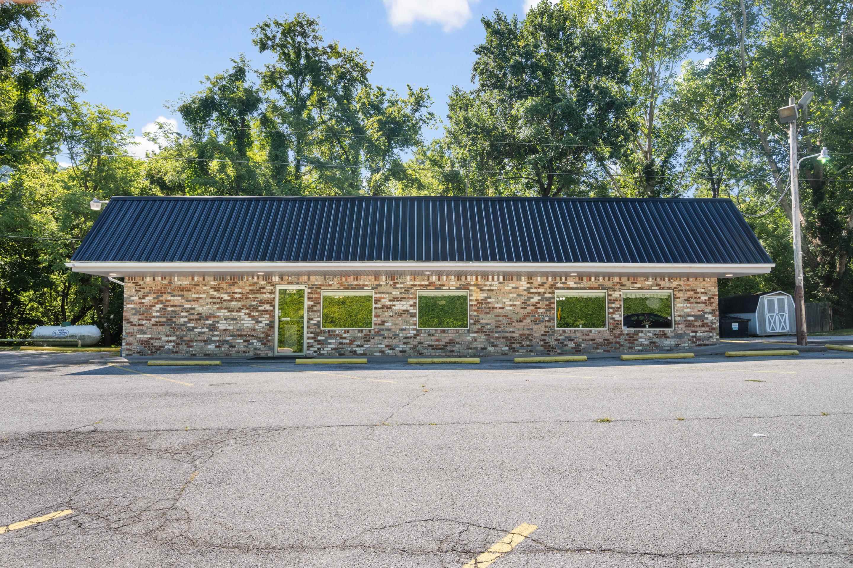 7643 Roanoke Road Shawsville VA 24162