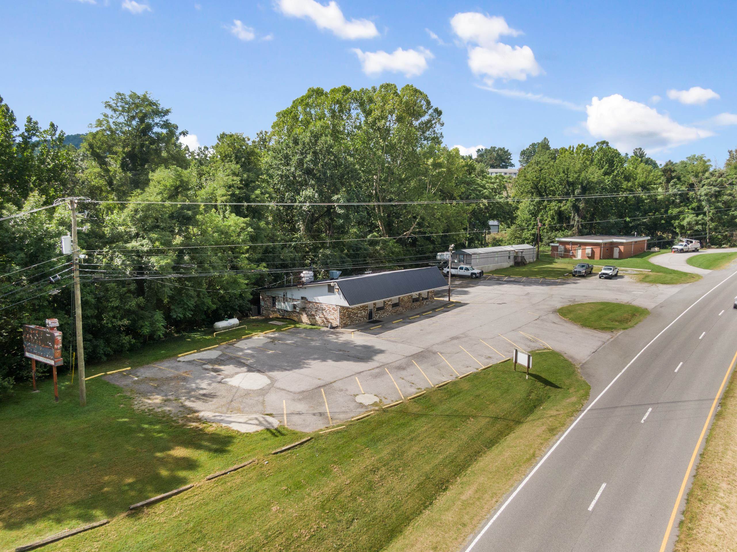 7643 Roanoke Road Shawsville VA 24162