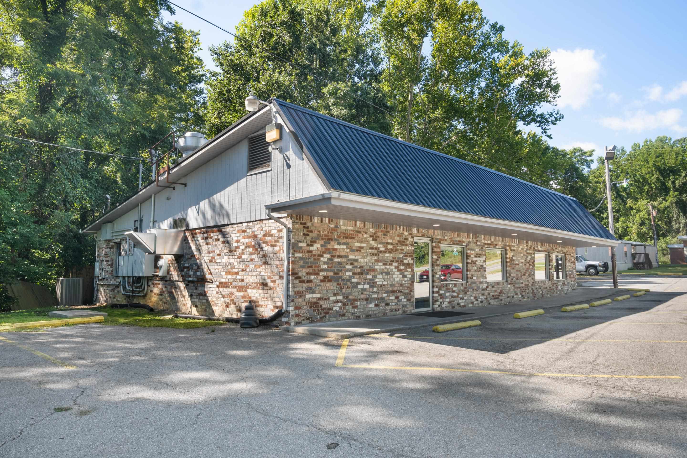 7643 Roanoke Road Shawsville VA 24162