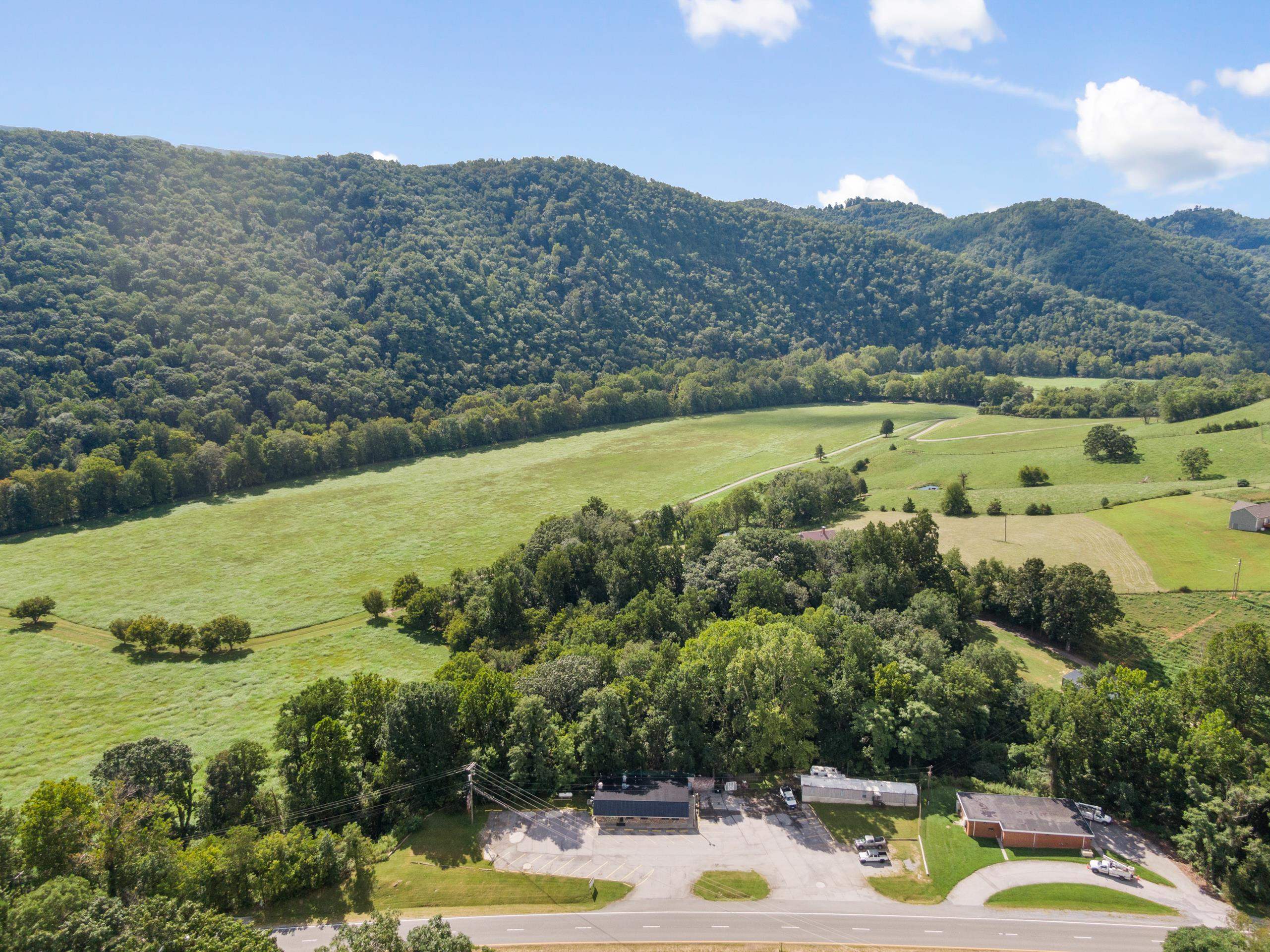 7643 Roanoke Road Shawsville VA 24162