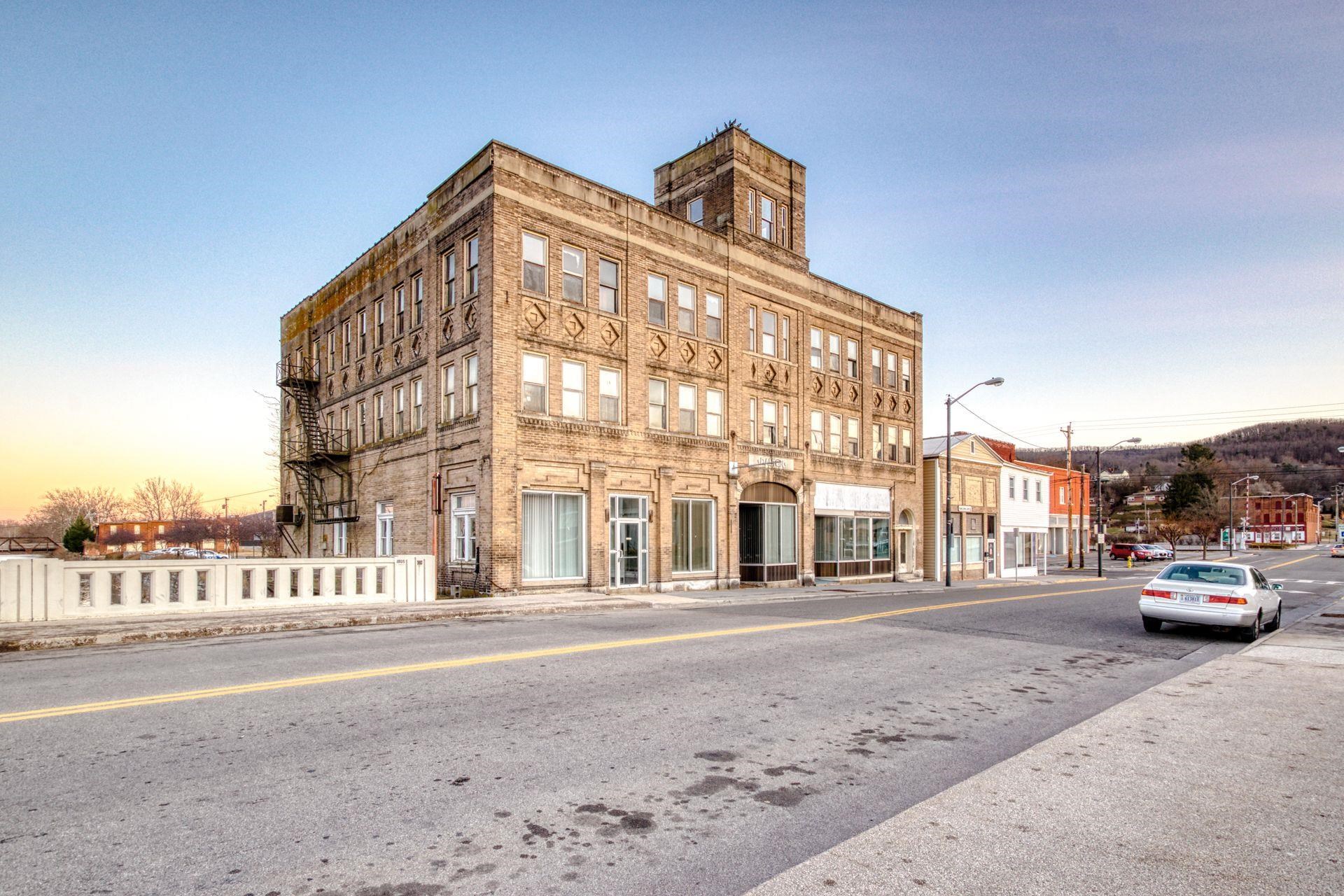 110 N Washington Avenue Pulaski VA 24301
