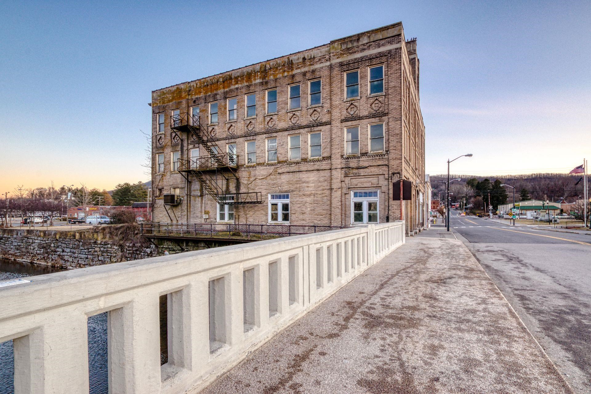 110 N Washington Avenue Pulaski VA 24301